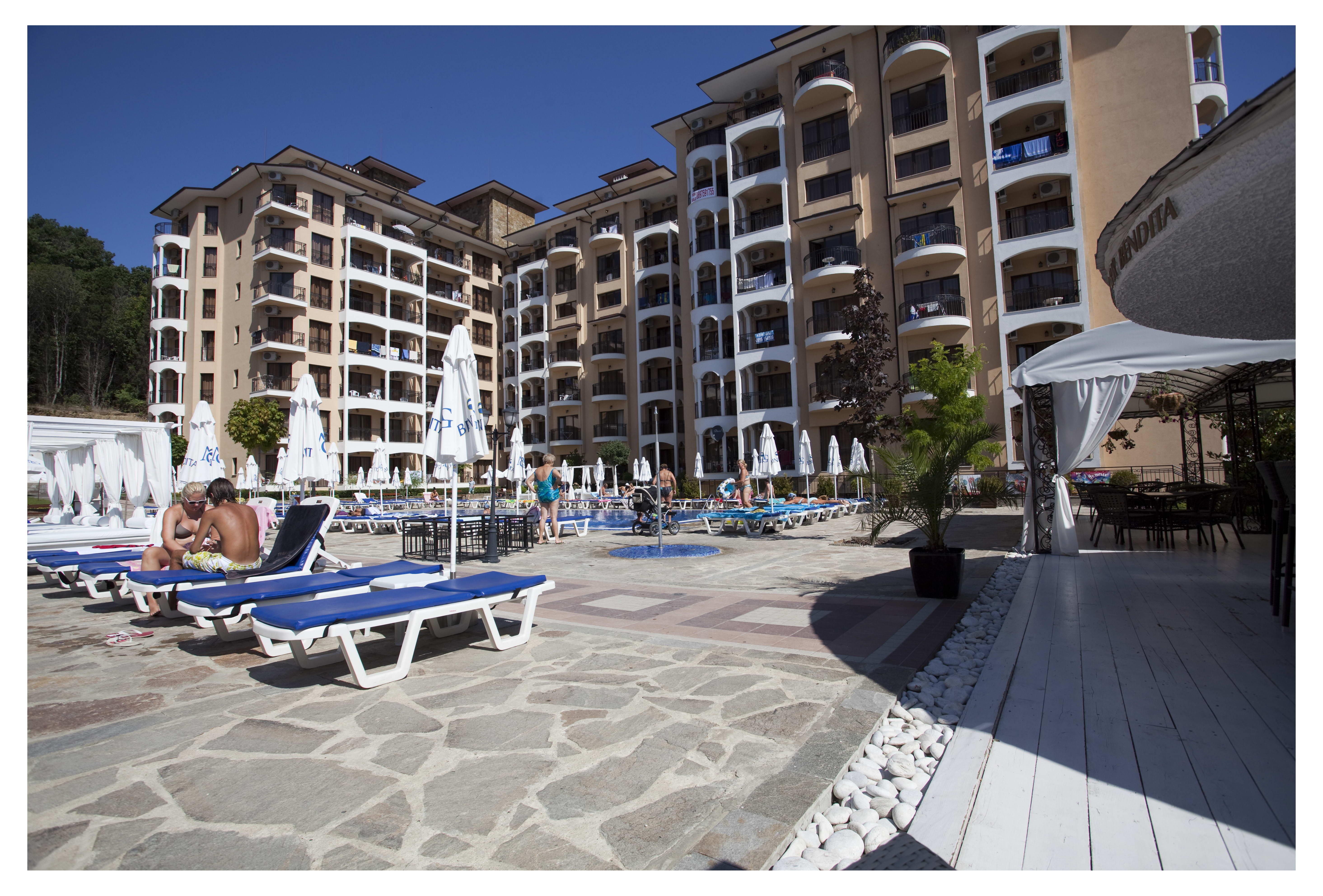 Bendita Mare Aparthotel Golden Sands Exterior photo