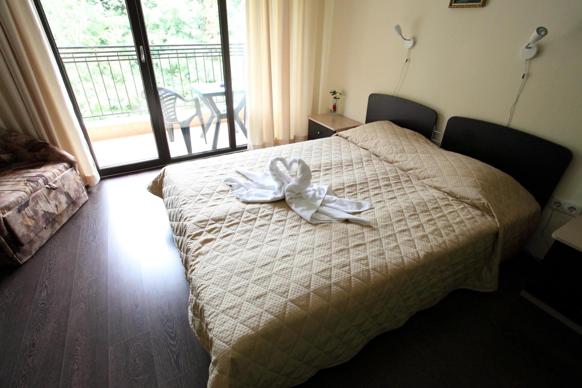 Bendita Mare Aparthotel Golden Sands Exterior photo
